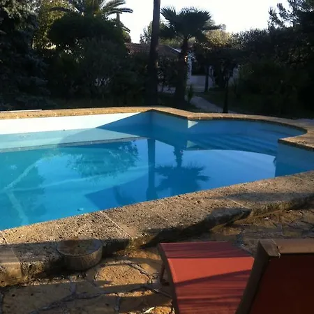 Πανσιόν Du Cote De Chez Soi 3*